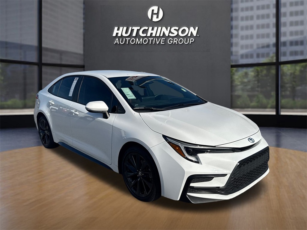 2023 Toyota Corolla SE's photo