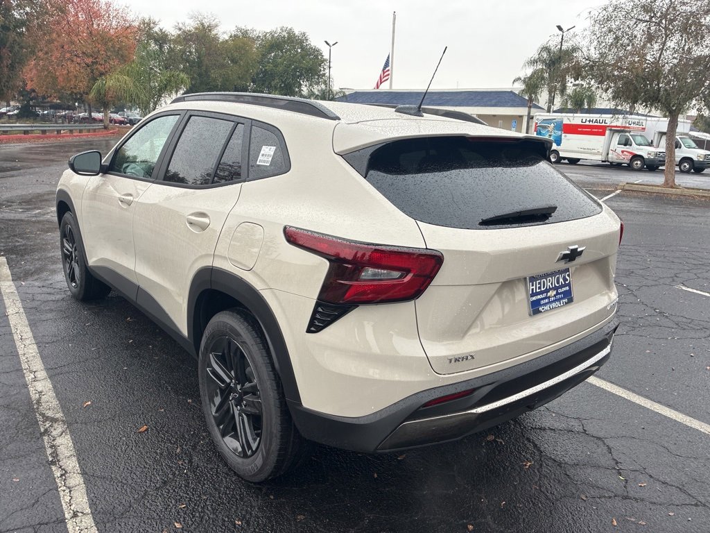 2026 Chevrolet Trax ACTIV photo 2