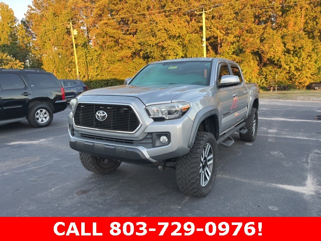 2016 Toyota Tacoma TRD Off-Road photo 2