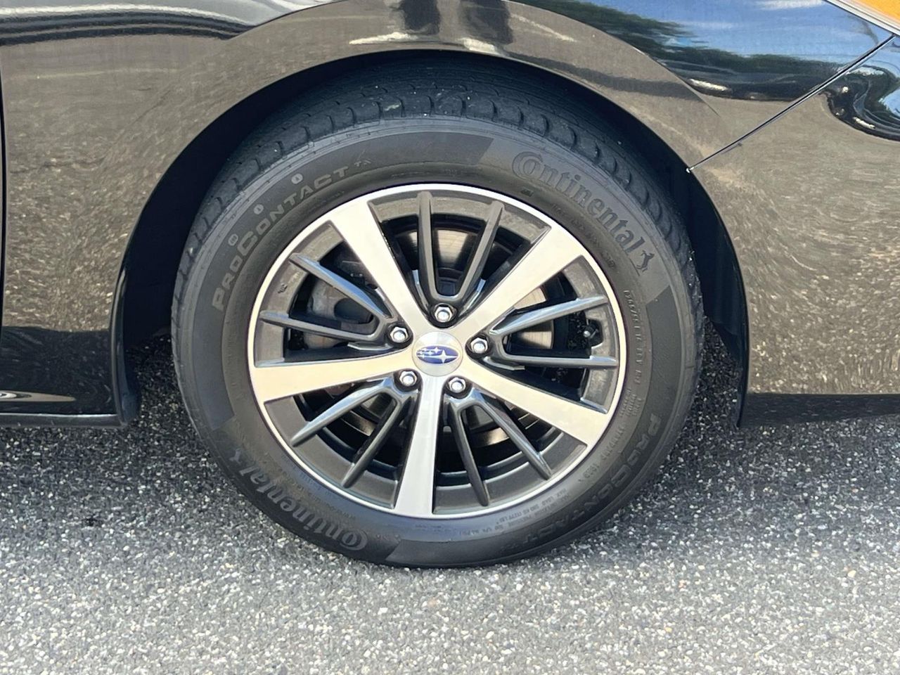 2019 Subaru Impreza 2.0i Premium photo 2