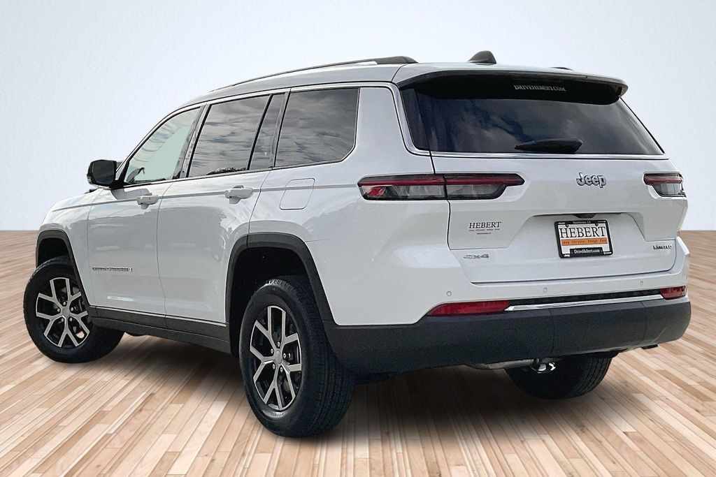 2025 Jeep Grand Cherokee Limited photo 3