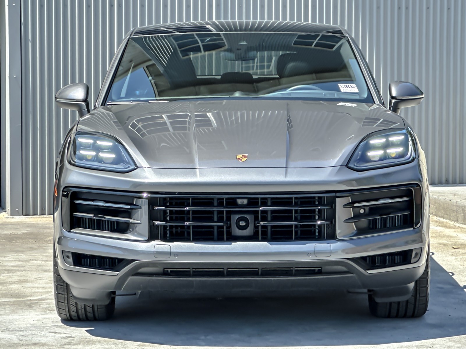 2025 Porsche Cayenne S photo 8