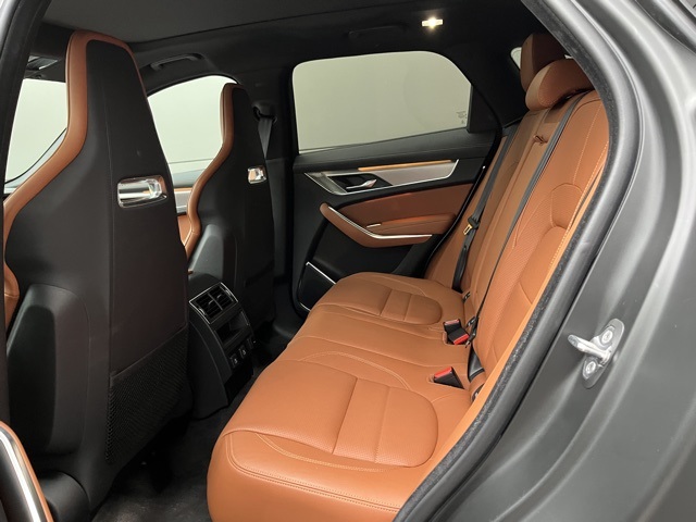 2024 Jaguar F-PACE P400 R-Dynamic S photo 3