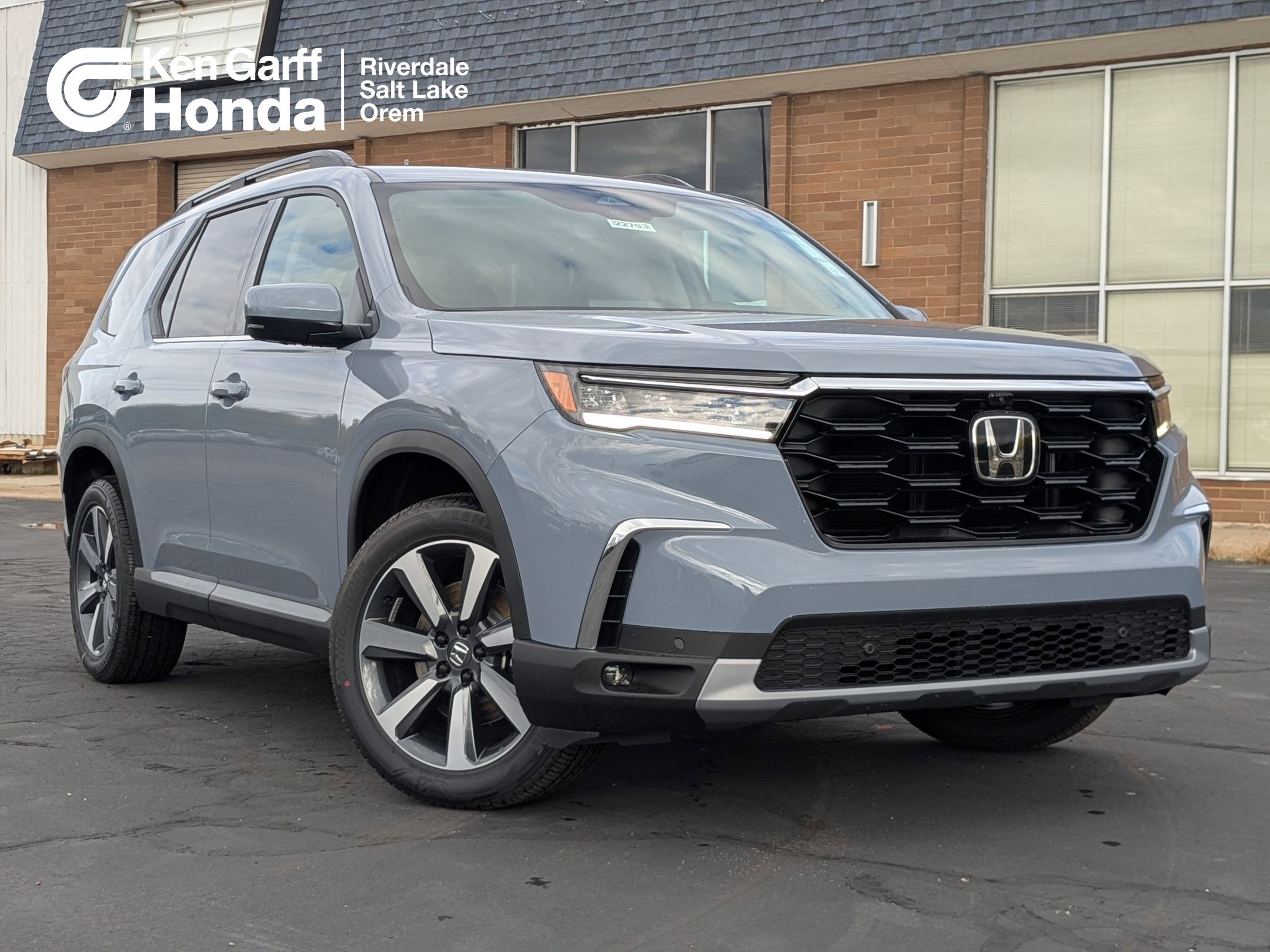 2025 Honda Pilot Elite's photo