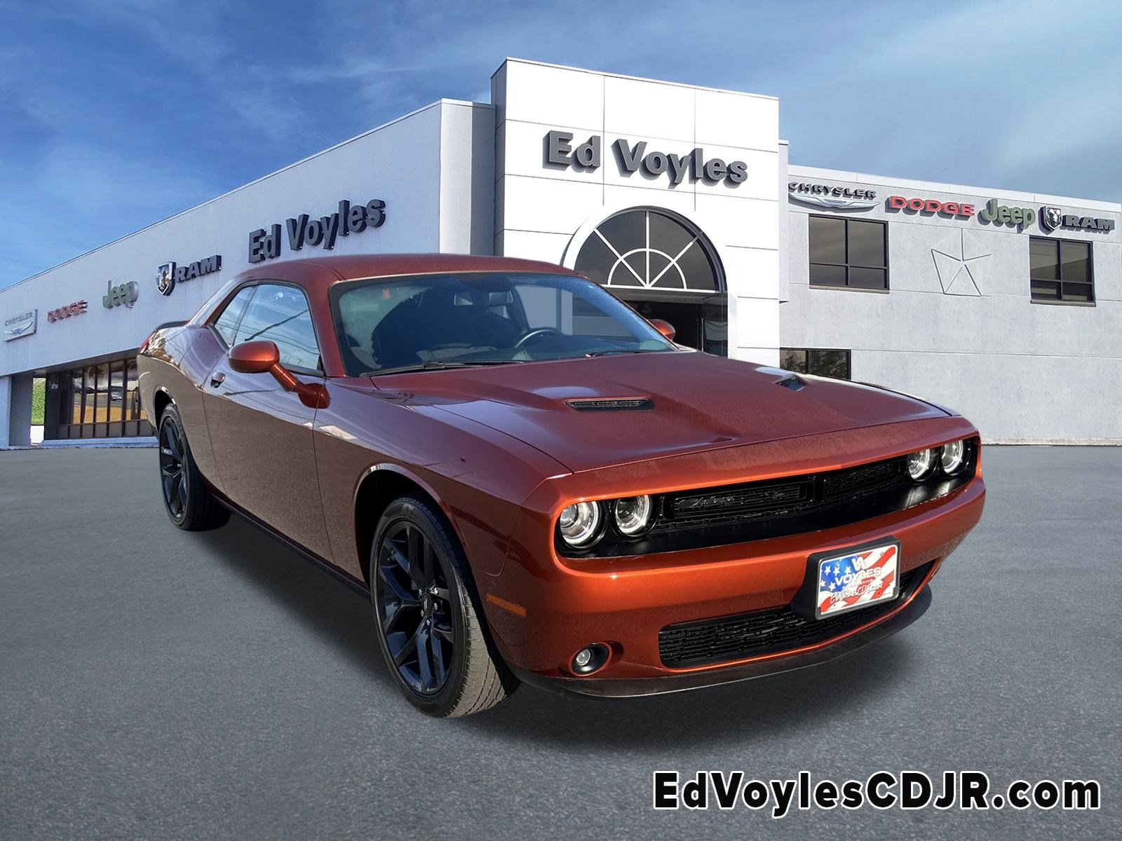 2022 Dodge Challenger SXT's photo