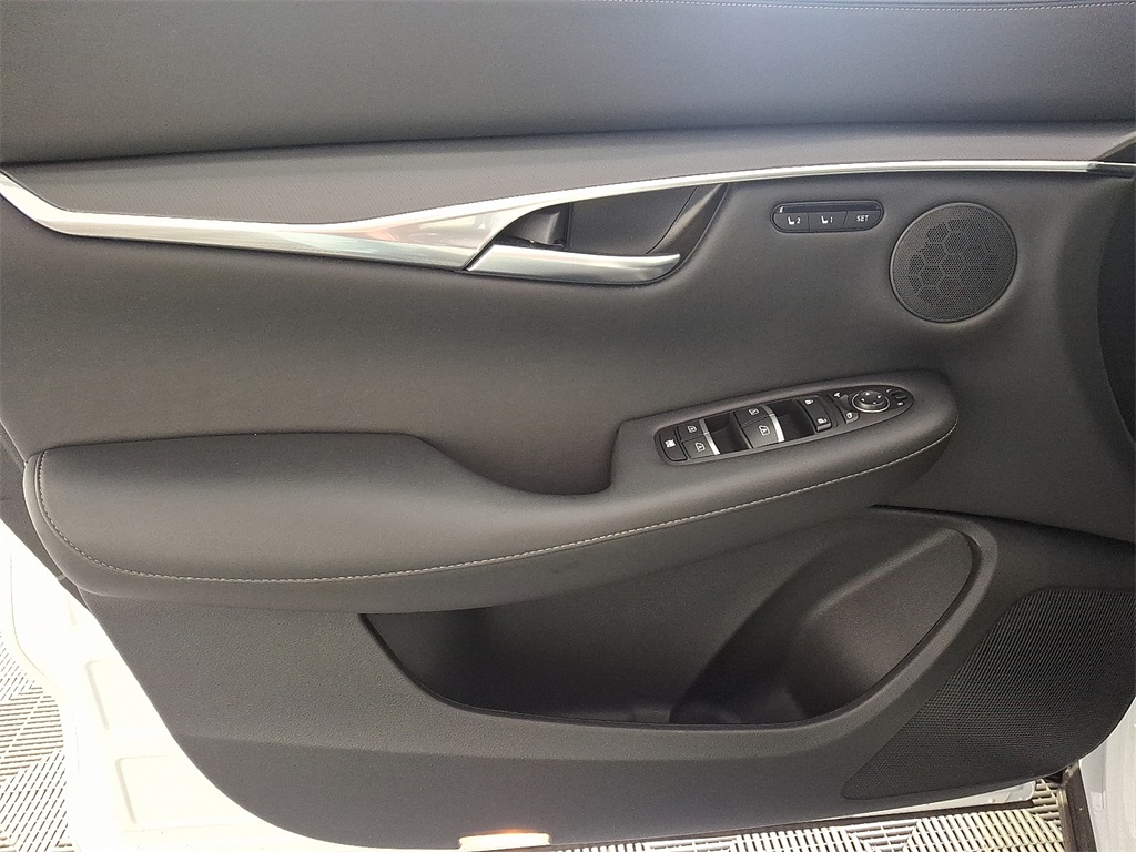 2025 Infiniti QX50 Luxe photo 13