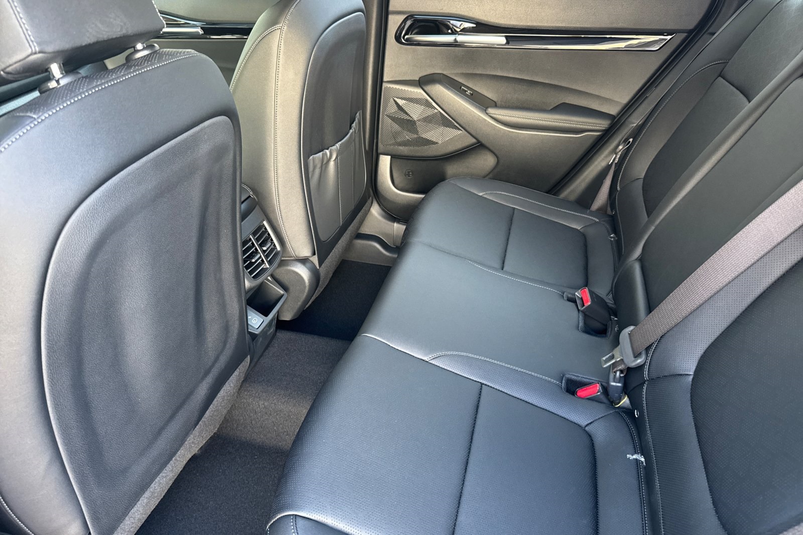 2026 Kia Seltos EX photo 6