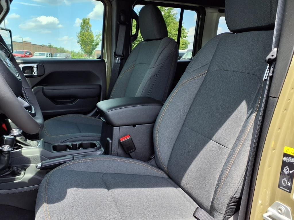 2025 Jeep Wrangler Willys photo 4