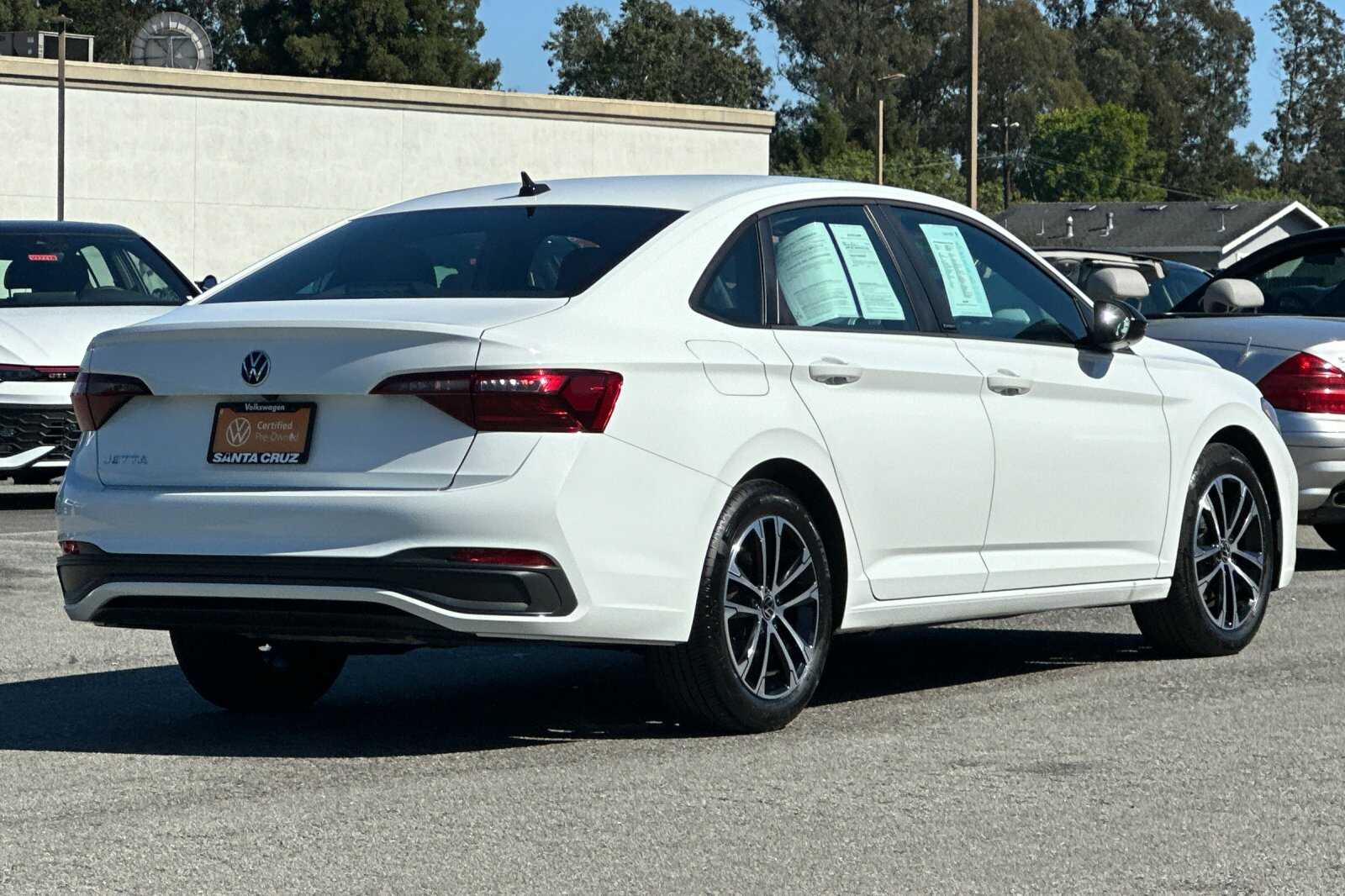 2024 Volkswagen Jetta 1.5T Sport photo 4