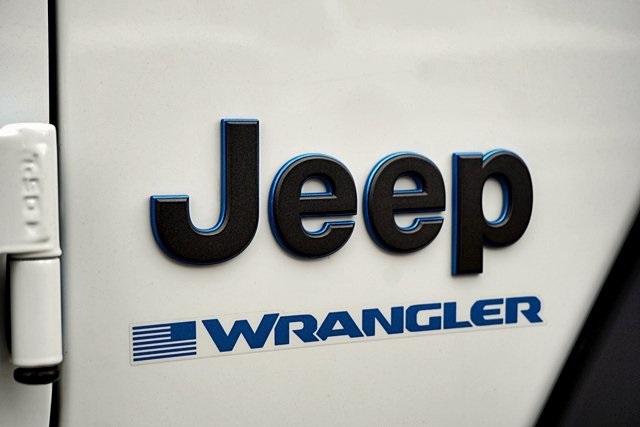 2023 Jeep Wrangler Rubicon 4xe photo 10