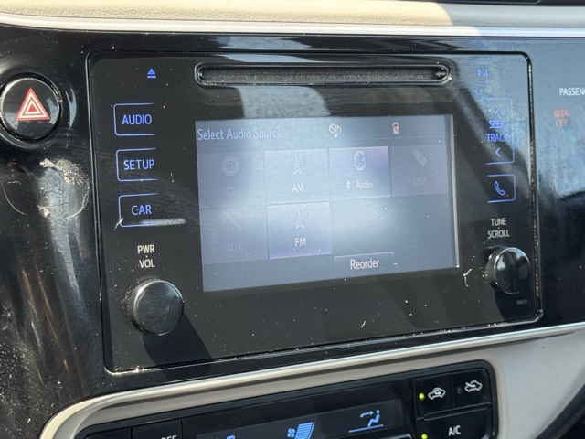 2017 Toyota Corolla L photo 22