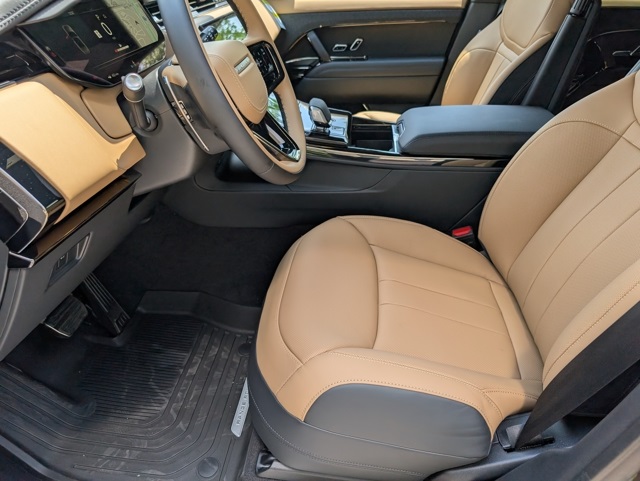 2025 Land Rover Range Rover Sport SE photo 22