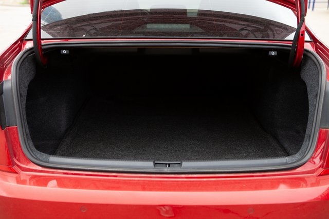 2022 Volkswagen Passat 2.0T Limited photo 13