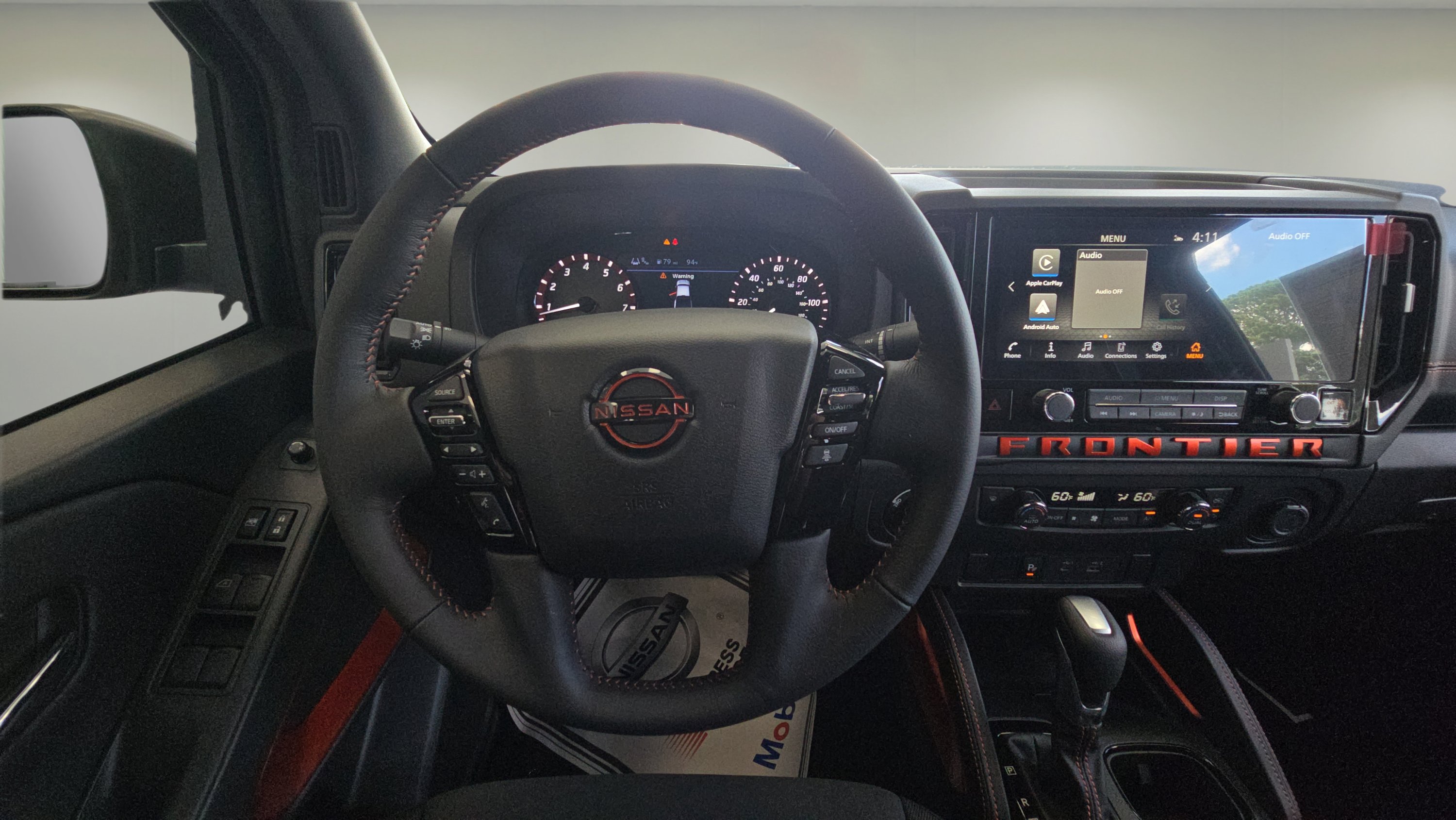 2025 Nissan Frontier PRO-4X photo 8