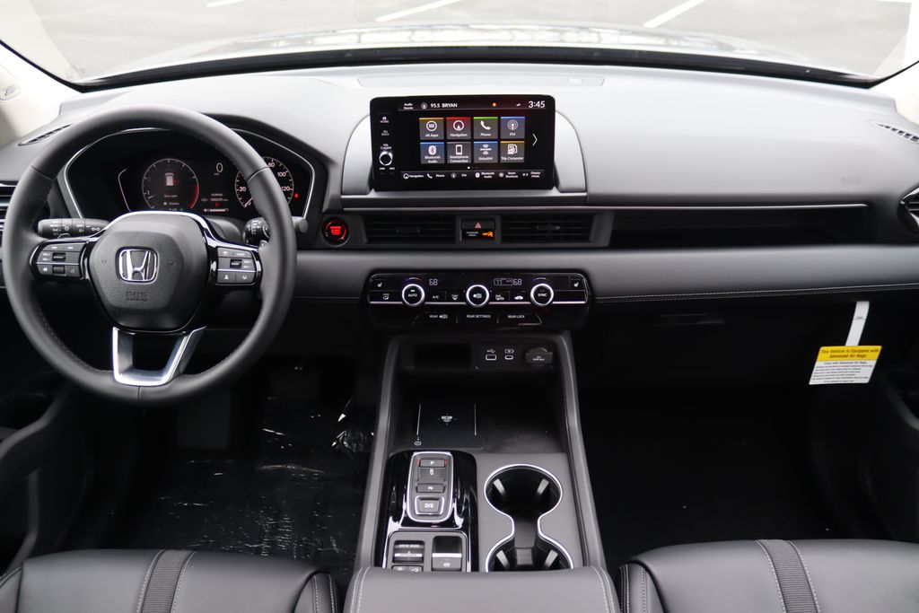 2025 Honda Pilot Touring photo 18