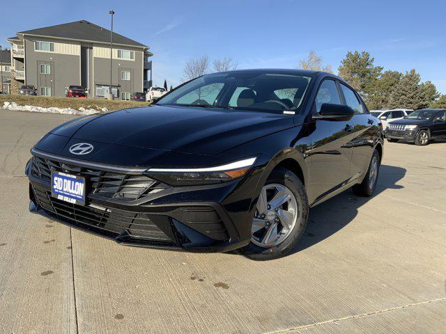 2026 Hyundai Elantra SE's photo