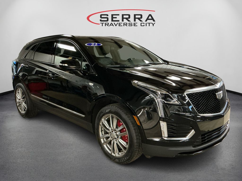 2022 Cadillac XT5 Sport photo 3
