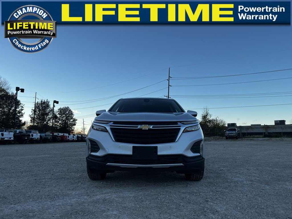 2022 Chevrolet Equinox LT photo 3