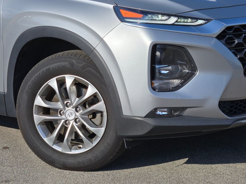2020 Hyundai Santa Fe SEL photo 3