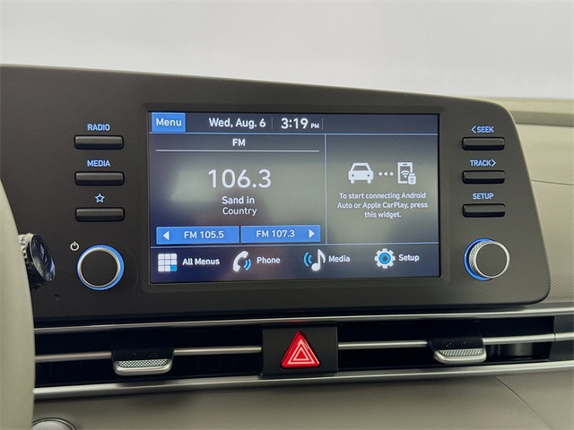 2025 Hyundai Elantra SEL Sport photo 18