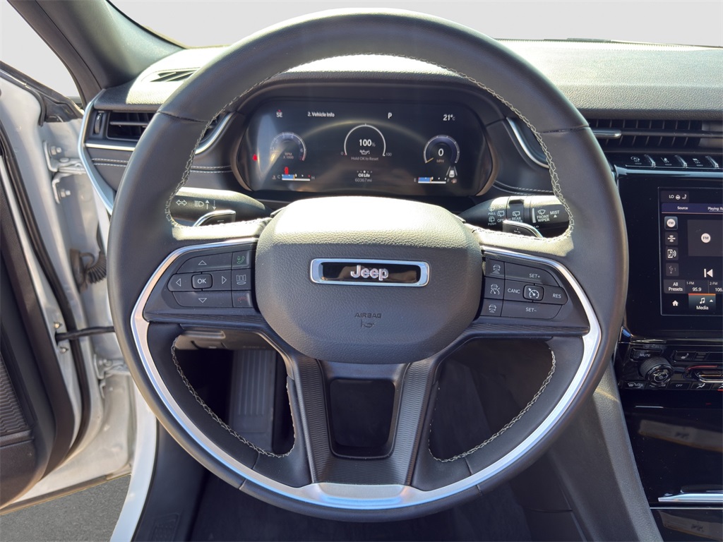 2023 Jeep Grand Cherokee Laredo Altitude photo 10