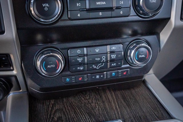 2021 Ford F-350 photo 24