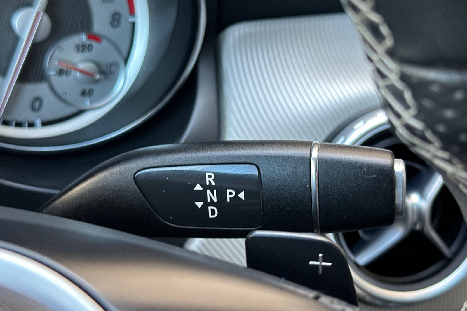2015 Mercedes Benz GLA 250 4MATIC photo 19