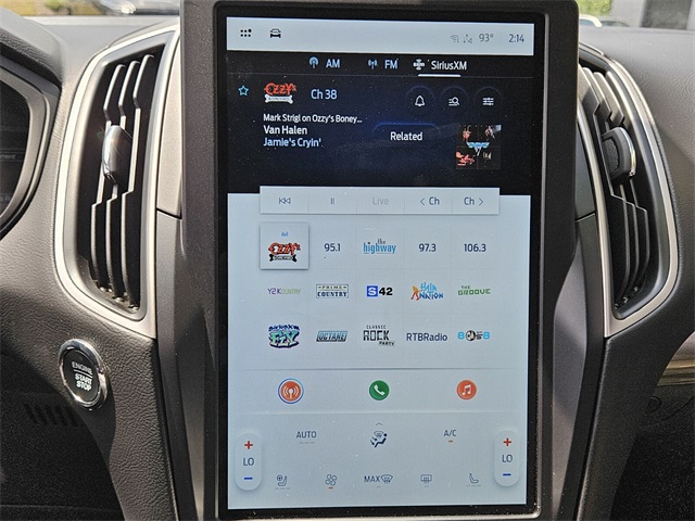 2024 Ford Edge SEL photo 18