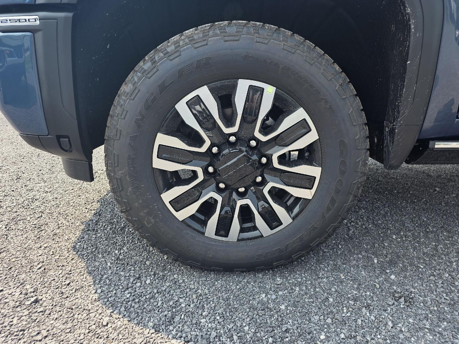 2025 Gmc Sierra 2500 HD Denali Ultimate photo 10
