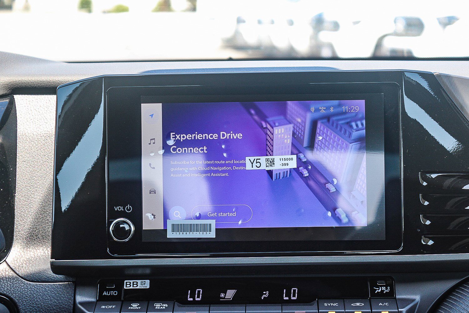 2025 Toyota Camry SE photo 15