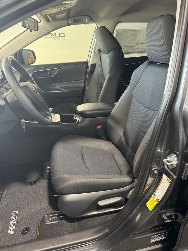 2025 Toyota RAV4 LE photo 23