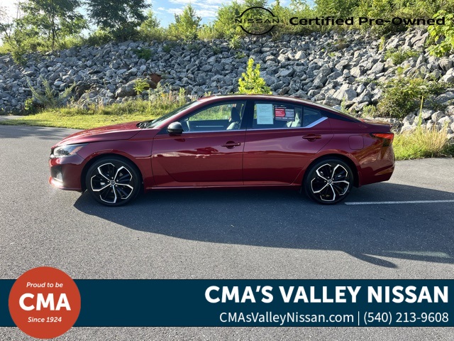 2023 Nissan Altima 2.5 SR photo 4