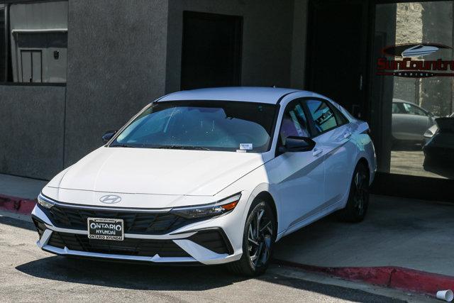 New 2025 Serenity White Hyundai SEL Sport image 32