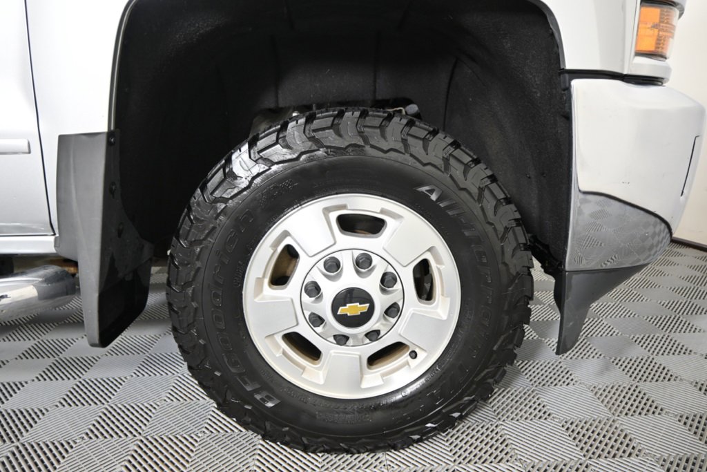 2019 Chevrolet Silverado 2500HD LT photo 11