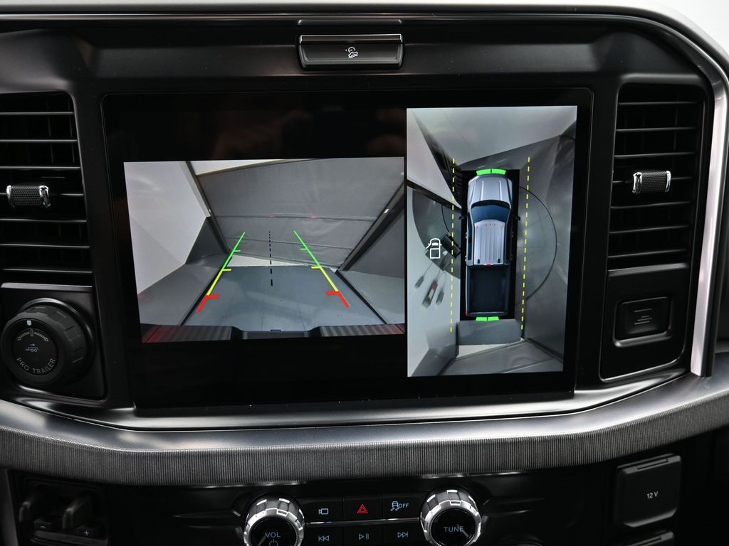 2026 Ford F-250 Platinum photo 16