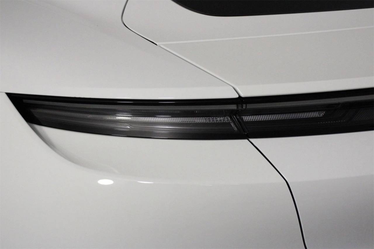 2025 Porsche Taycan 4 photo 20