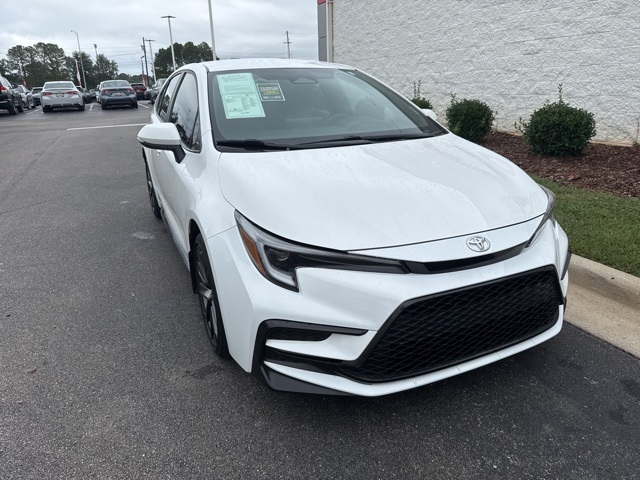 2024 Toyota Corolla SE's photo