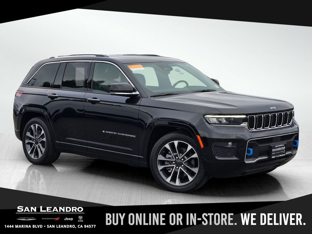 2023 Jeep Grand Cherokee Overland 4xe's photo