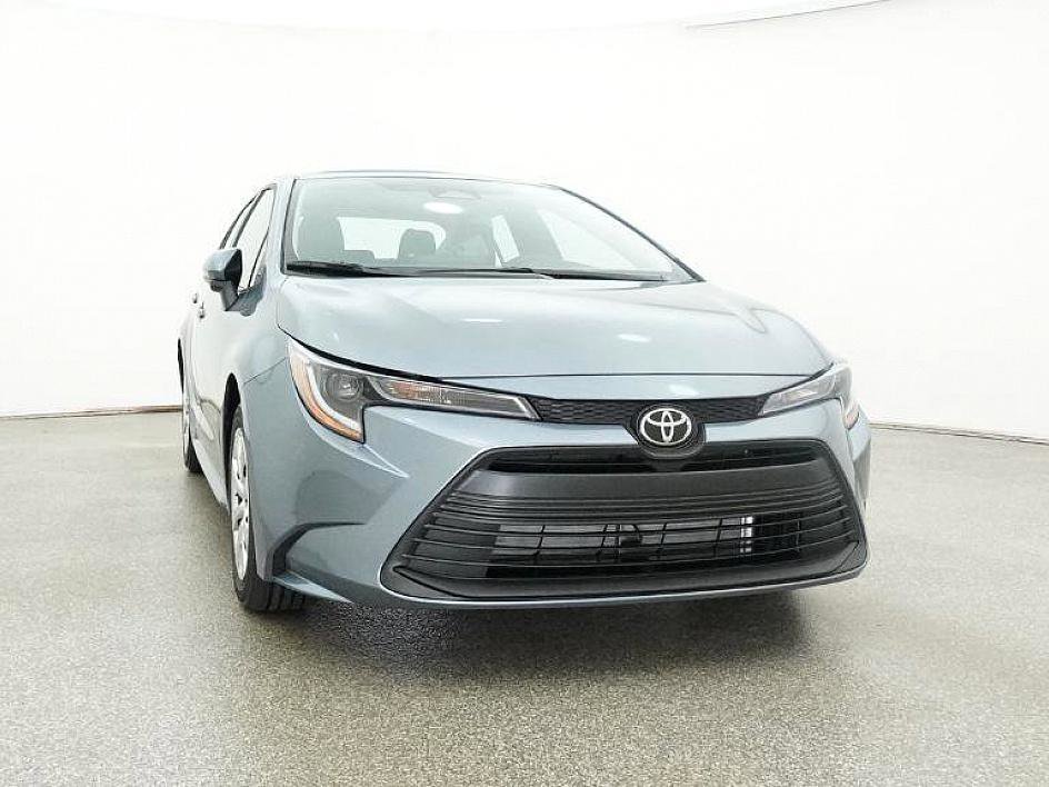 2025 Toyota Corolla LE photo 53