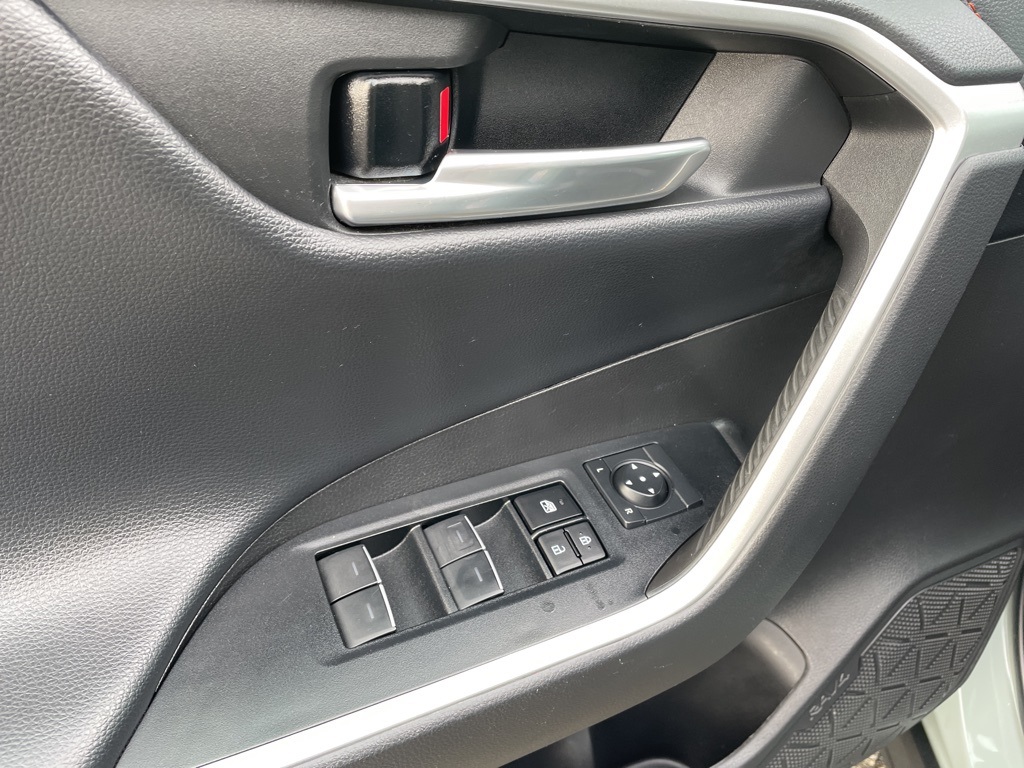 2023 Toyota RAV4 Adventure photo 5