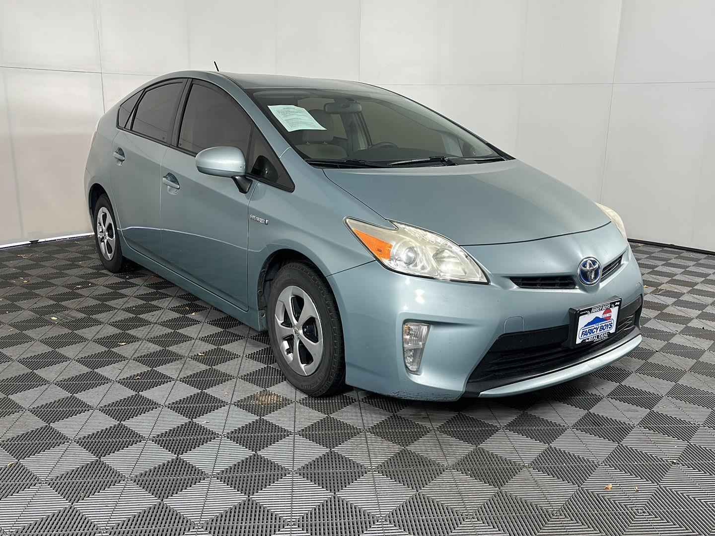 2014 Toyota Prius Two photo 2