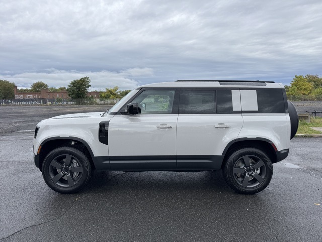 2026 Land Rover Defender 110 S photo 2
