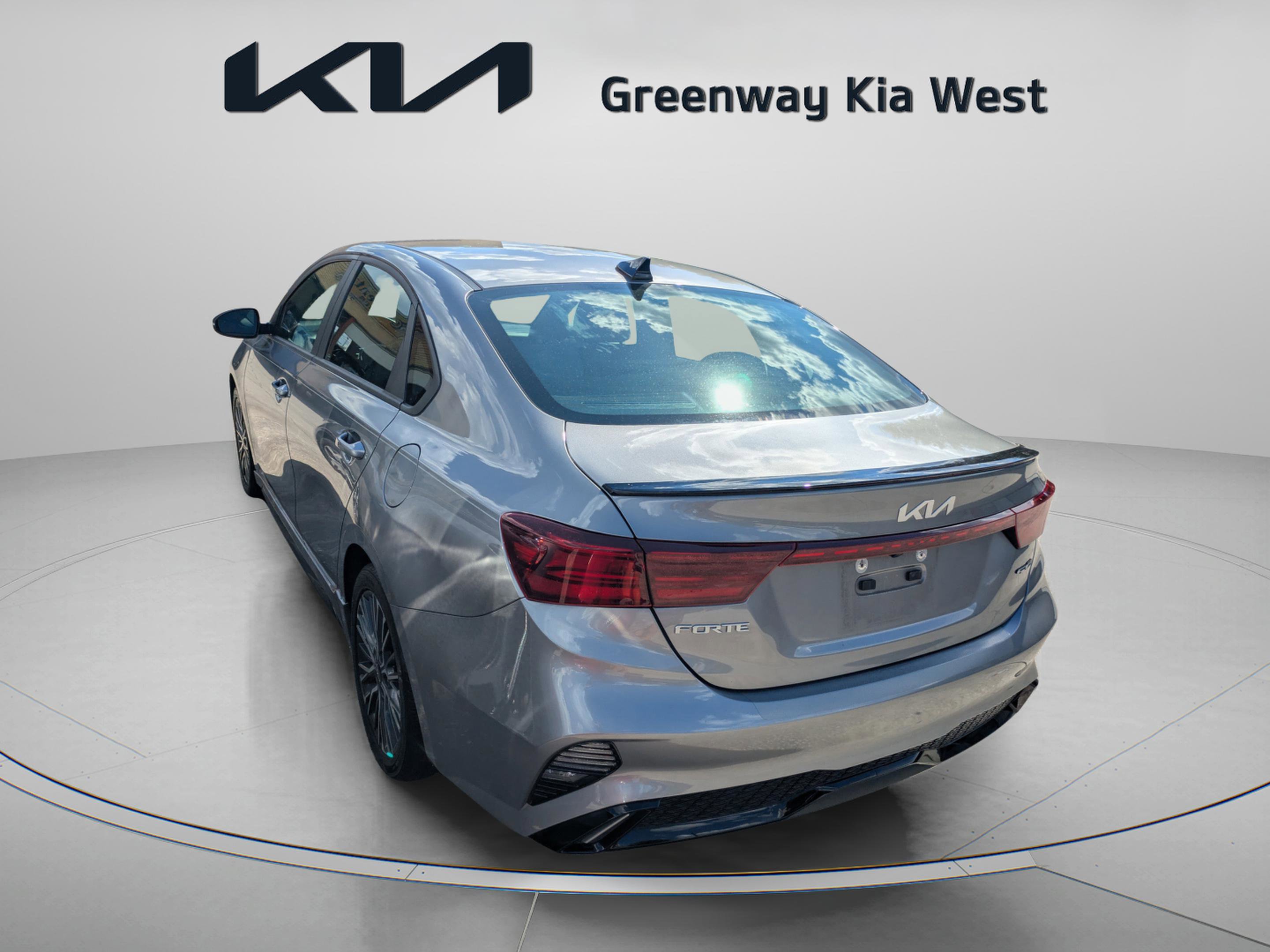 2024 Kia Forte GT-Line photo 3