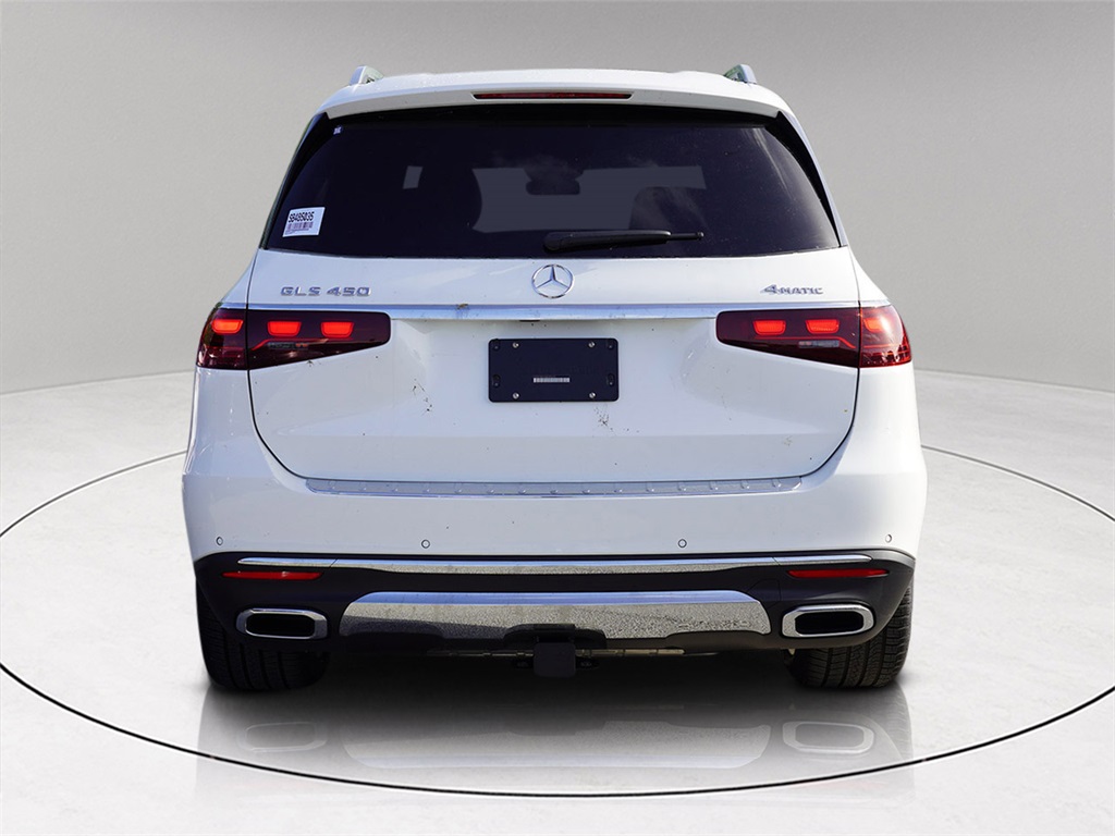 2025 Mercedes Benz GLS 450 4MATIC photo 4