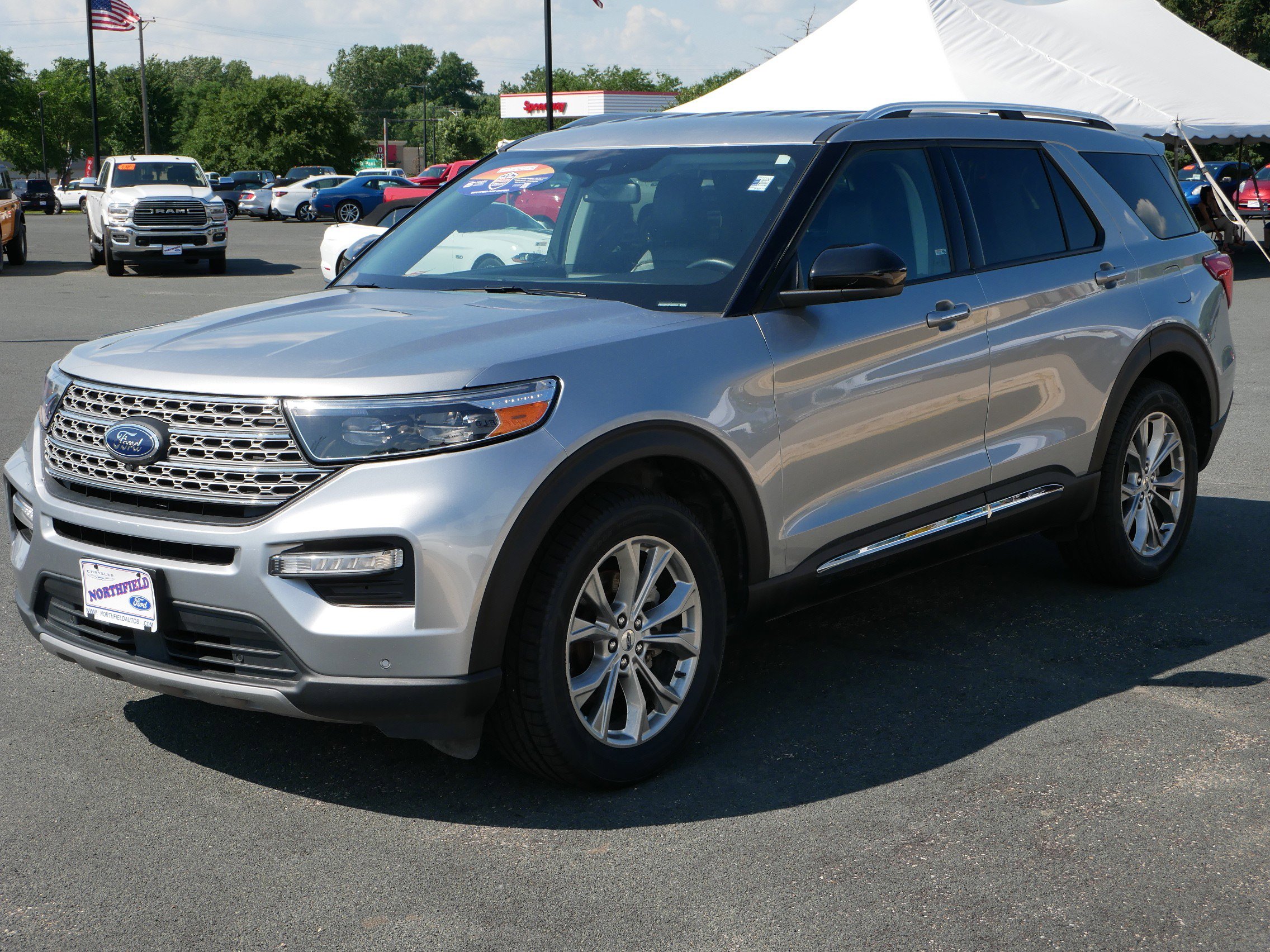 2023 Ford Explorer Limited photo 4