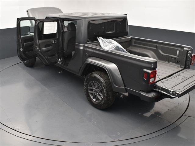 2025 Jeep Gladiator Sport S photo 28