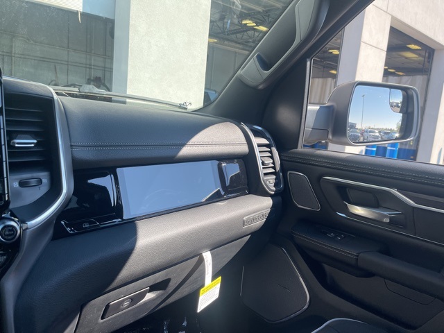 2026 Ram 1500 Laramie photo 18