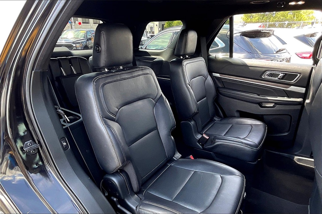 2019 Ford Explorer Limited photo 25