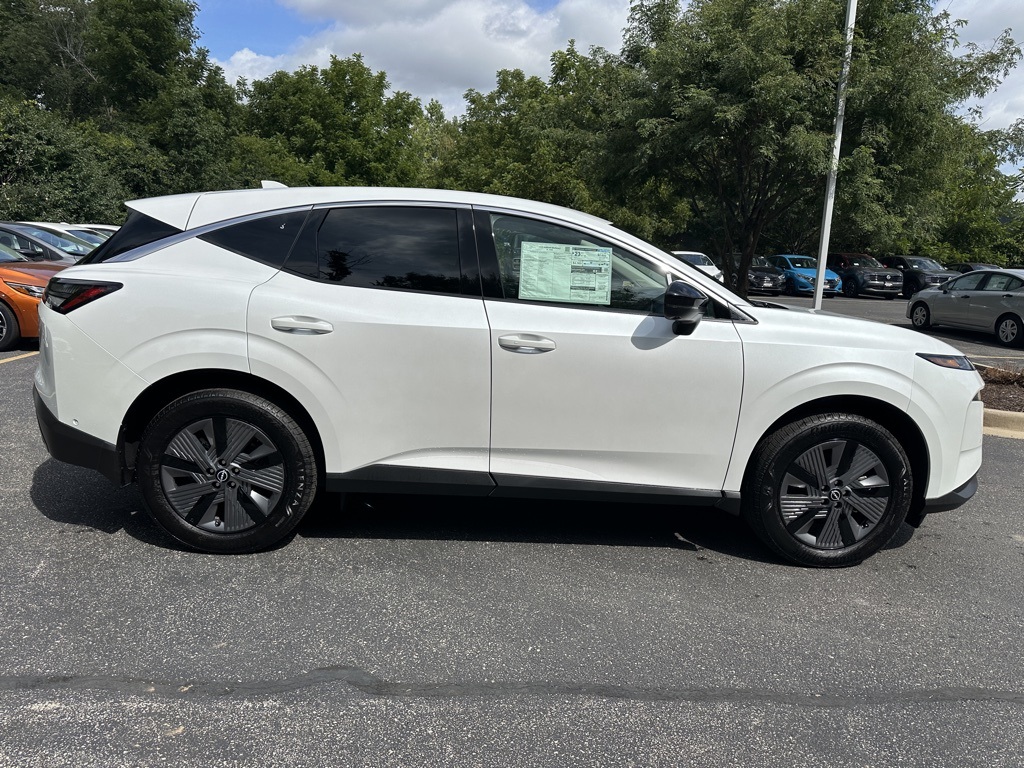 2025 Nissan Murano SL photo 2