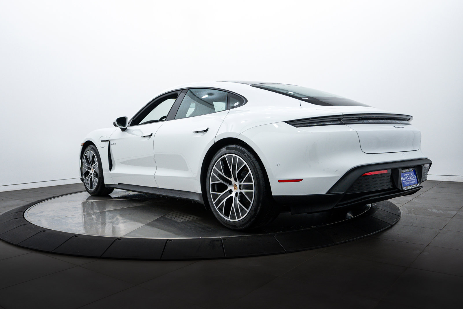 2025 Porsche Taycan Base photo 3